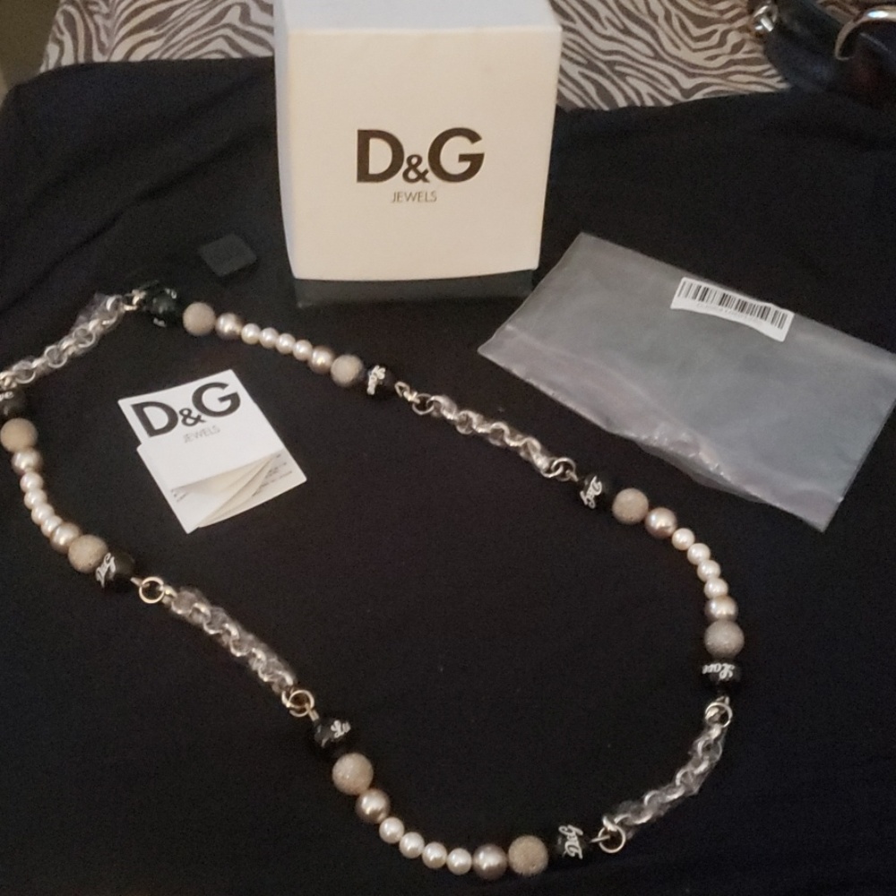 Dolce and Gabbana necklace 💕❤